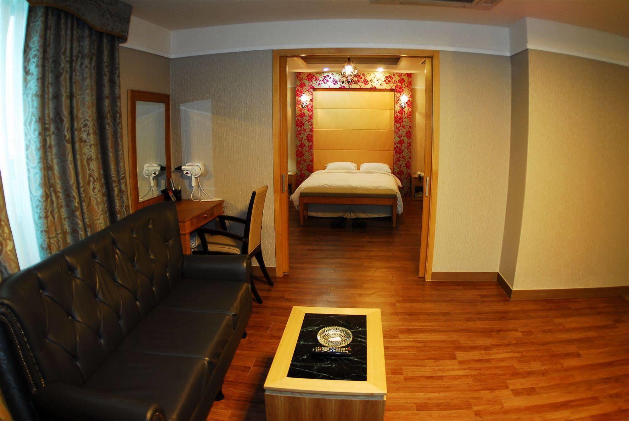 Tae Pyeong Yang Hotel Ансан Екстер'єр фото